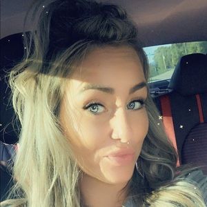 Meet your Posher, Amberly